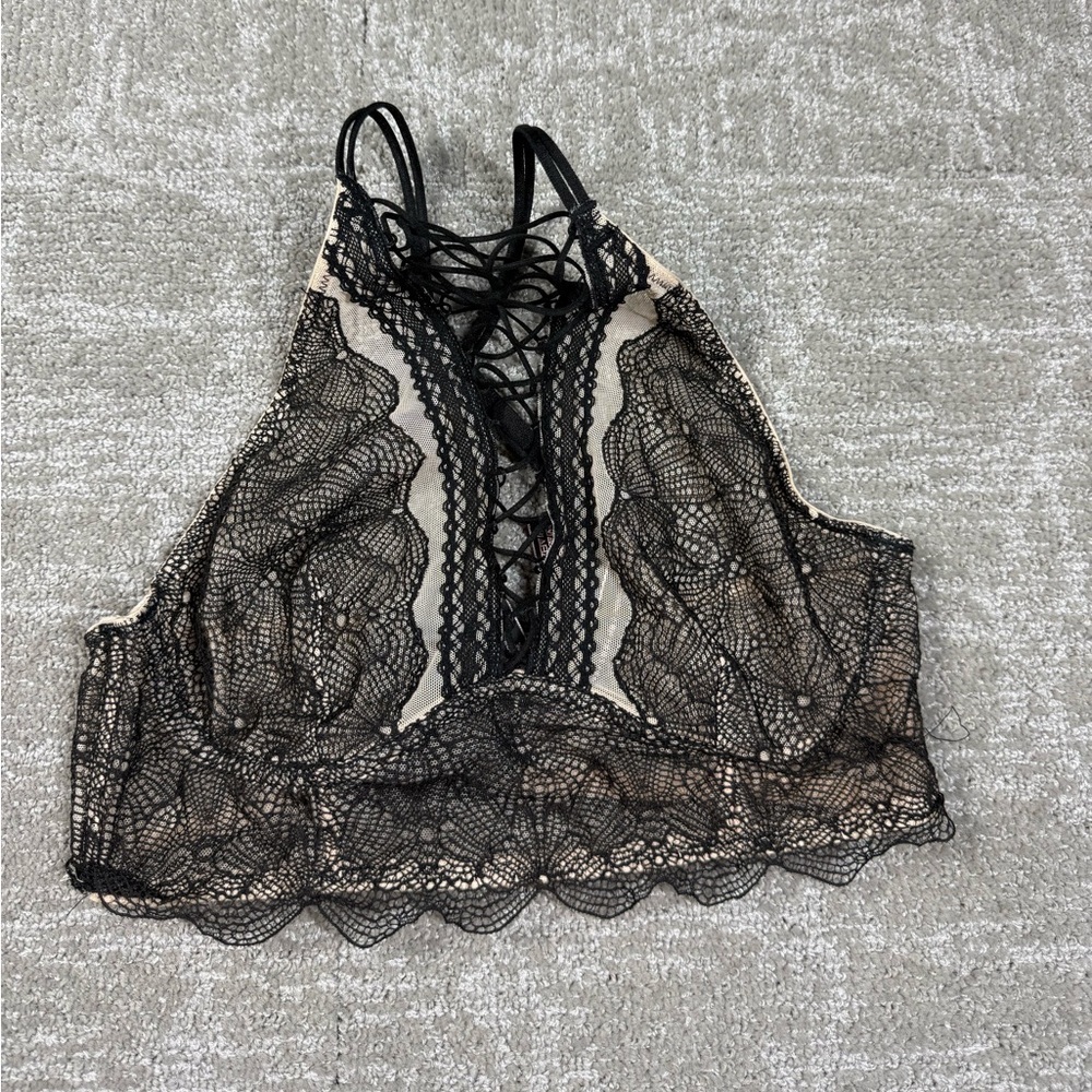VICTORIAS SECRET Very Sexy Bralette Bra Small Nude Black Lace Adjustable Straps